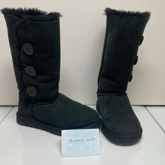 UGG Black Bailey Suede Button Triplet Boots - Size 6 - Picture 8 of 8